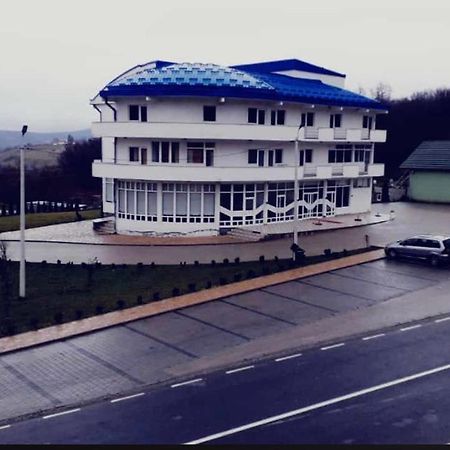Emro-S Aparthotel Novi Pazar Eksteriør bilde