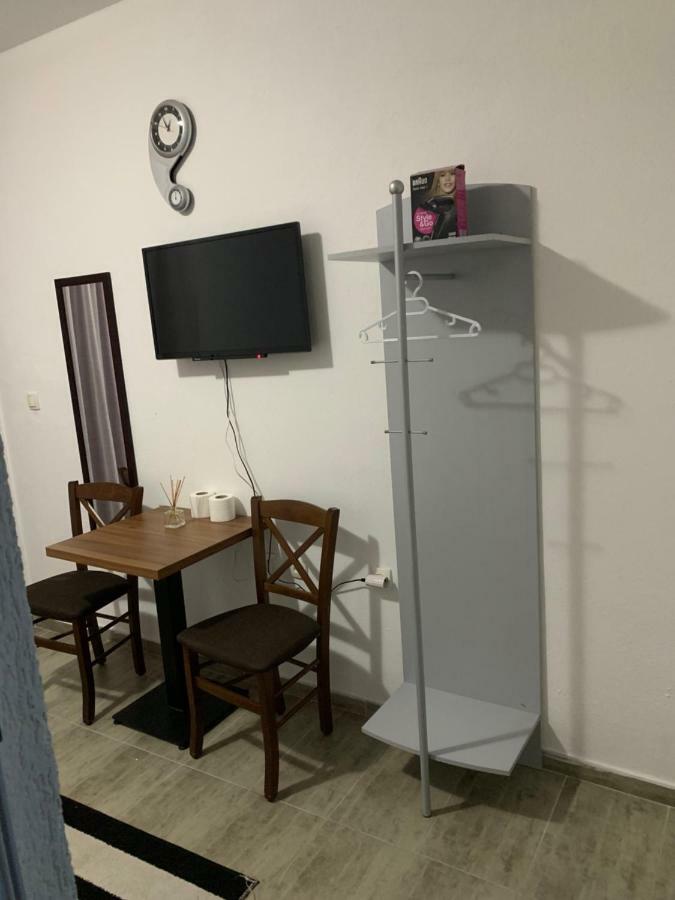 Emro-S Aparthotel Novi Pazar Eksteriør bilde