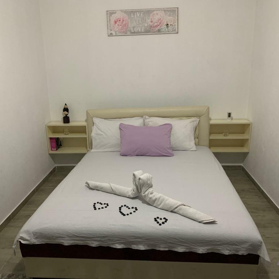 Emro-S Aparthotel Novi Pazar Eksteriør bilde