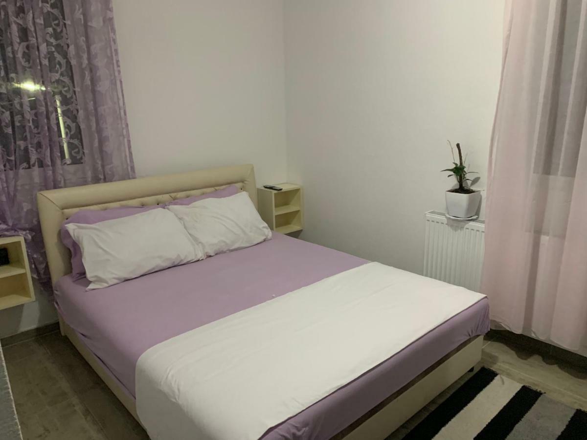 Emro-S Aparthotel Novi Pazar Eksteriør bilde