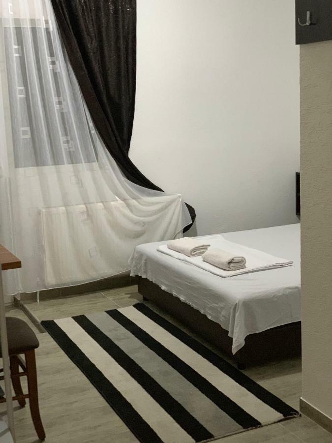 Emro-S Aparthotel Novi Pazar Eksteriør bilde